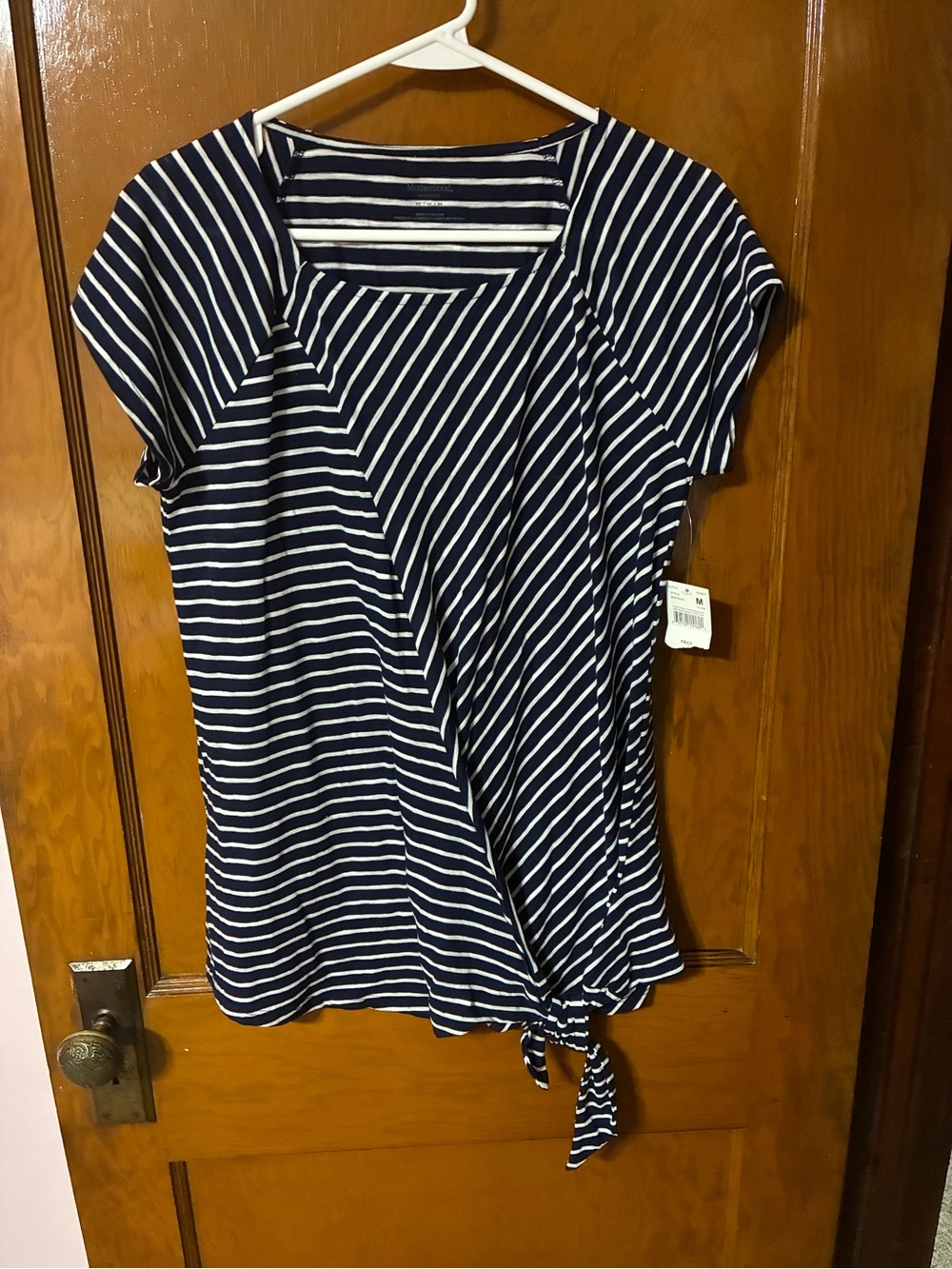❤️ 2/$10 - NWT Navy & White Striped Tie-Front Short Sleeve Top